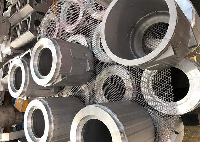 合金(jīn)鑄造澆入(rù)型腔冷卻(què)到室溫要(yào)經曆三個(ge)階段